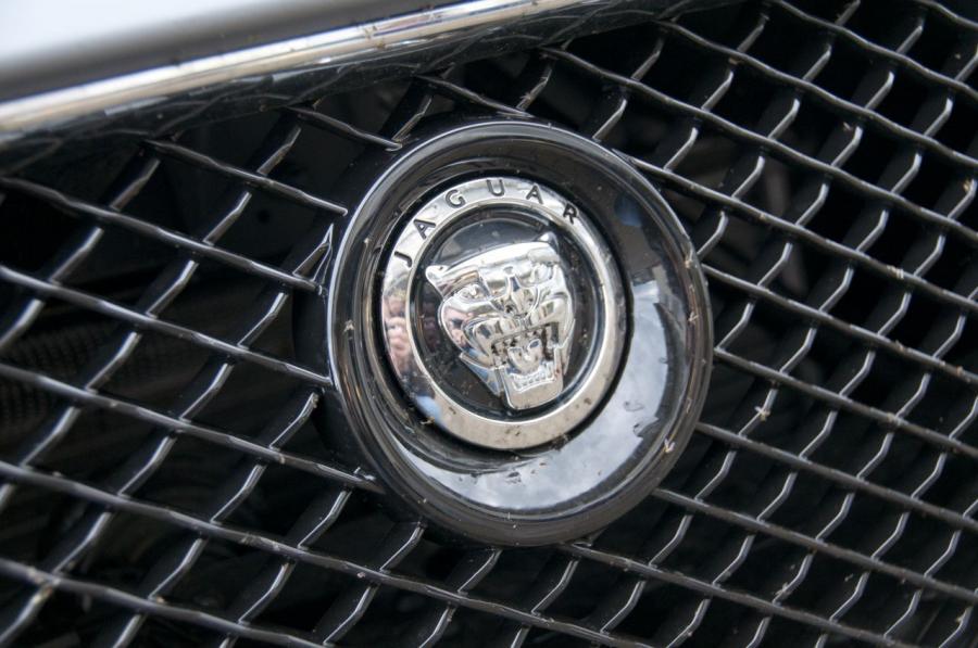  Jaguar XJ SuperSport Nurburgring Taxi 2012 года  (фото 23 из 51)